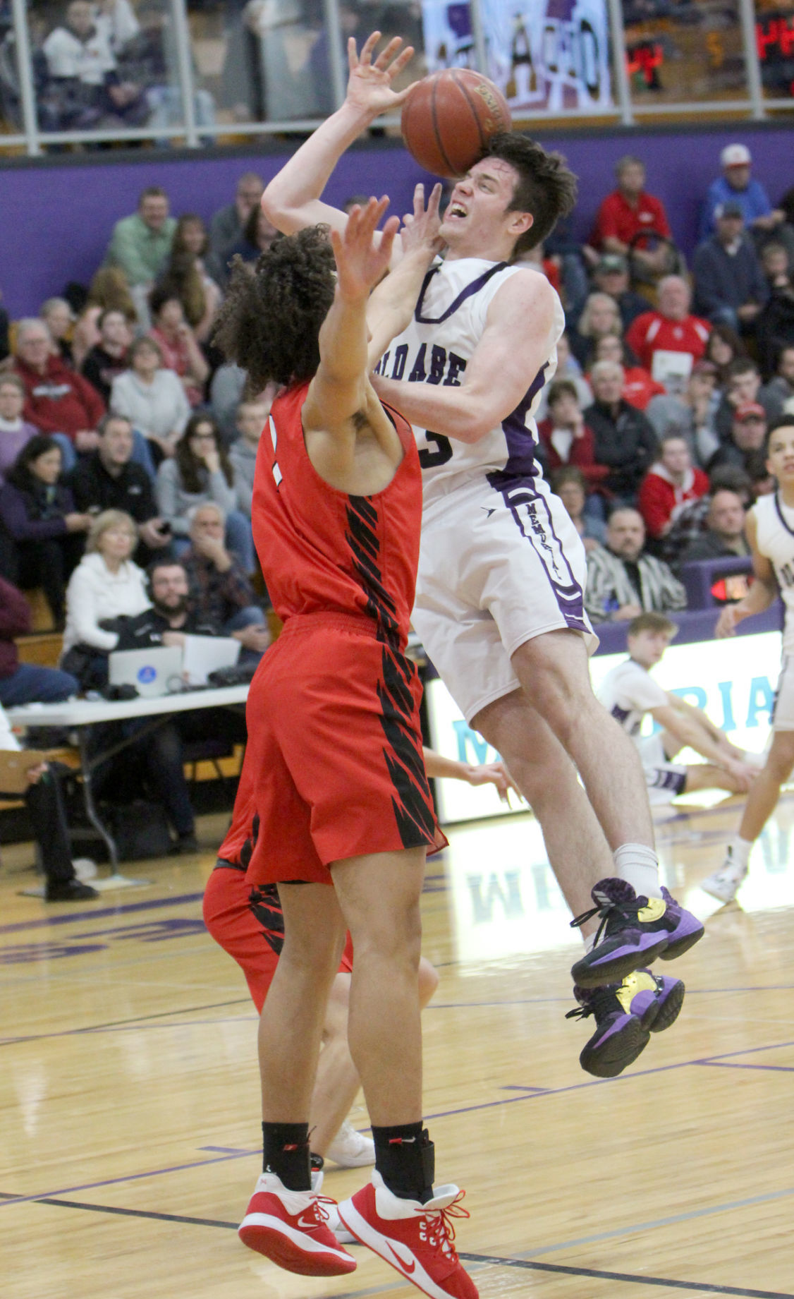 Chi-Hi boys basketball at Eau Claire Memorial 1-3-20
